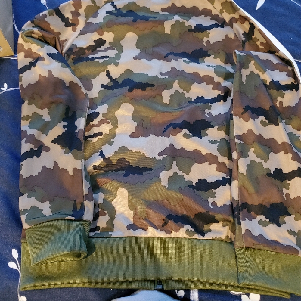 Kids adidas camo track jacket full zip size small 9-10yr old - Picture 10 of 13